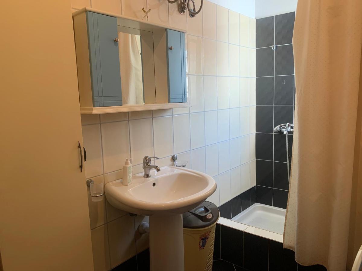 Caramel Sun Apartment Sarande Ngoại thất bức ảnh